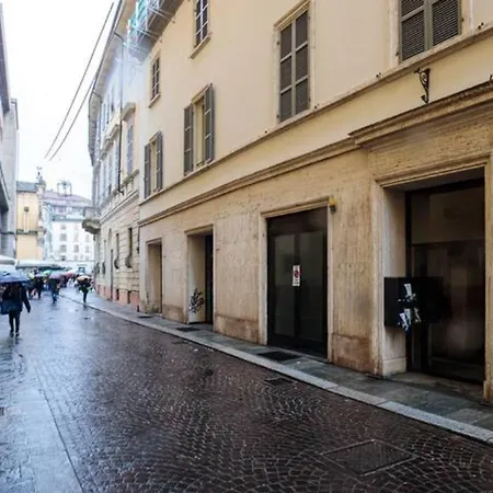 アパート Charming In Parma/ Teatro Regio / Wifi パルマ